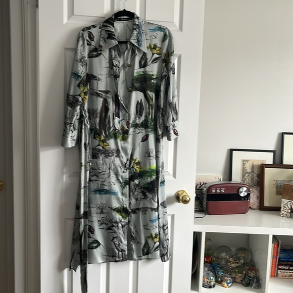 Zara shirt dress with slits on the side - Picture 2 of 6